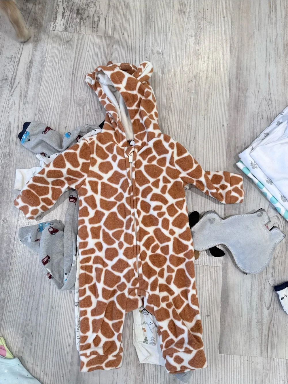 Old Navy Giraffe-Print Hooded Baby One-Piece - Brown & White